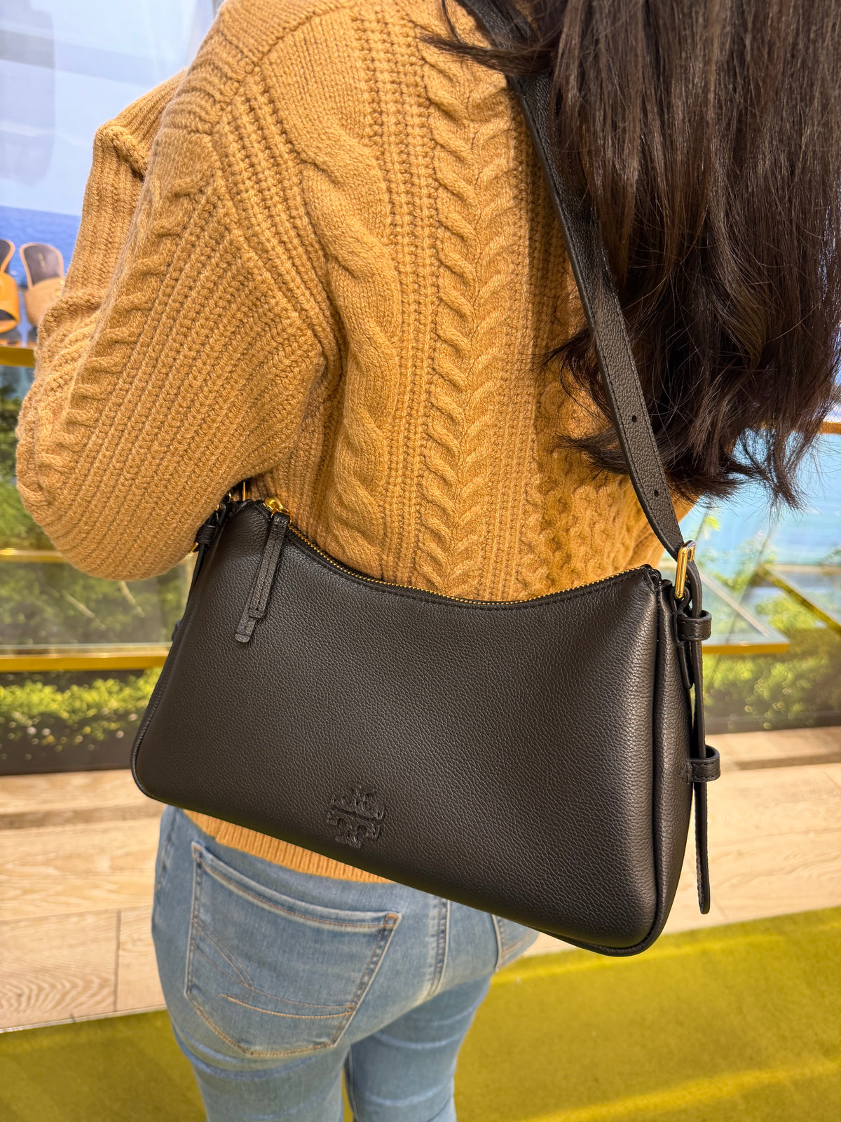 TB Outlet Thea 拉鏈肩背包 - 黑色
