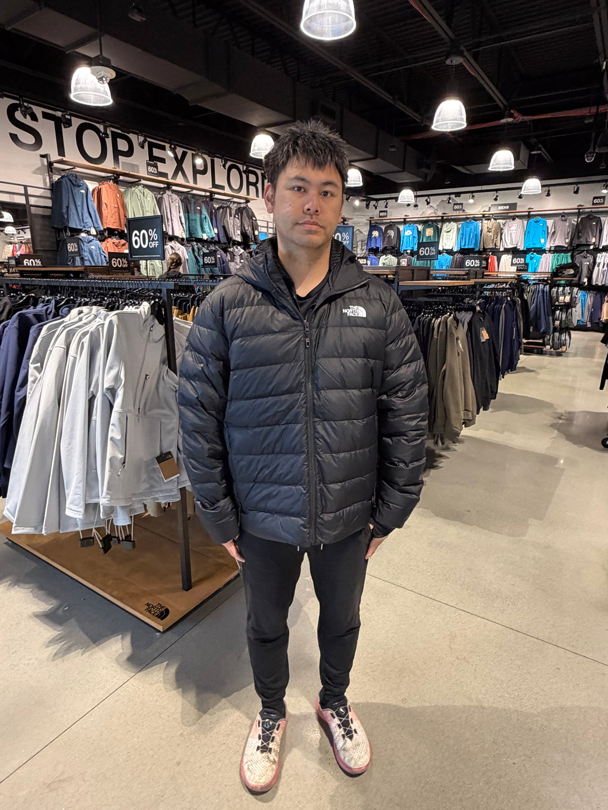 北臉 男生 Minoqua好收納連帽真羽絨外套 600 - 黑色