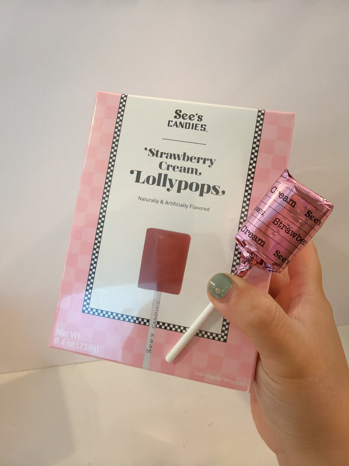 Sees Candy 棒棒糖限量款! 草莓奶霜 12支禮盒