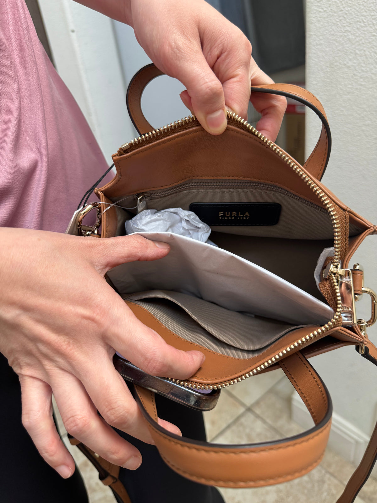 Furla 專櫃 Nuvola 拉鏈小托特 21 咖啡