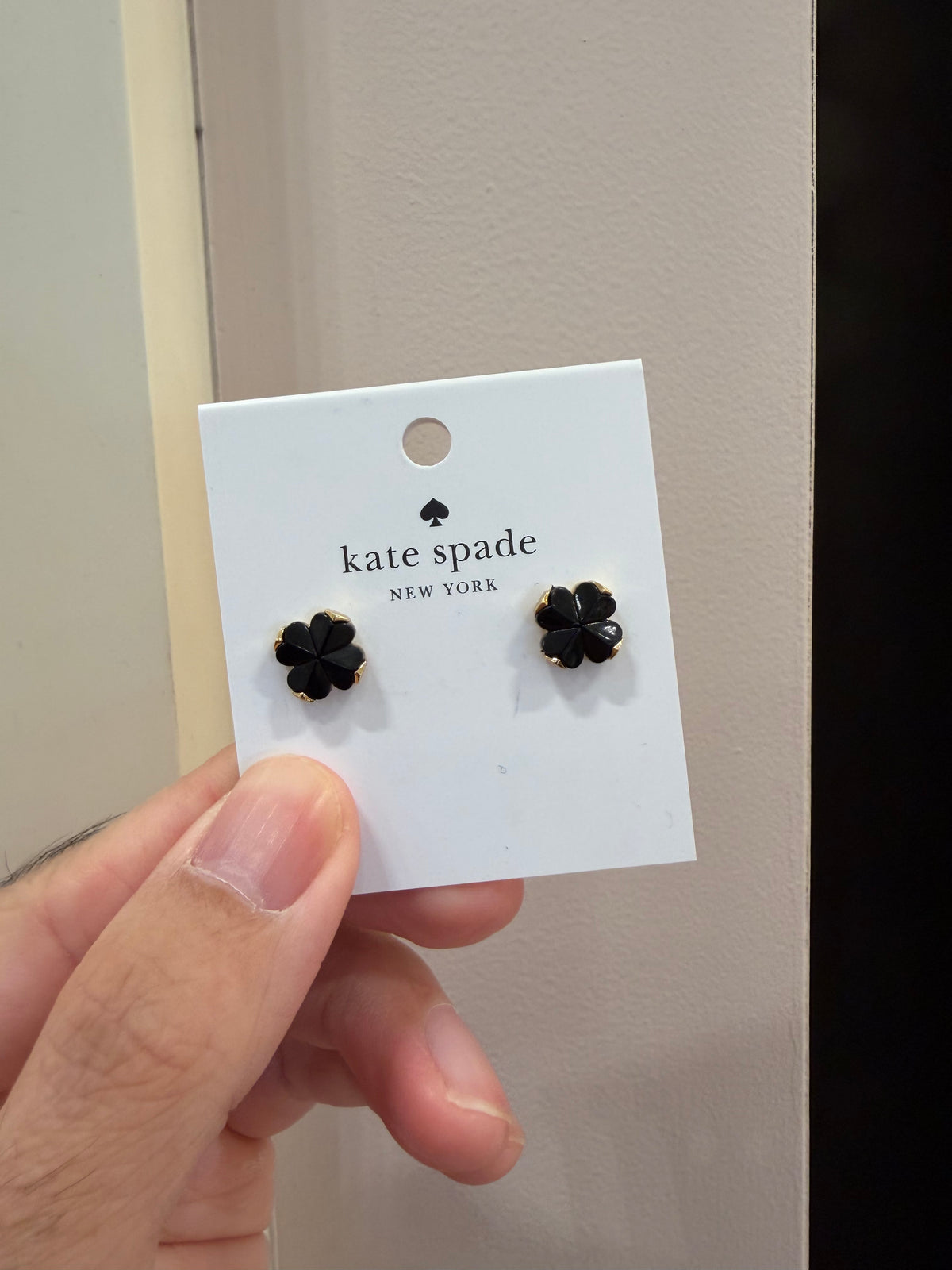 KS outlet 飾品 - 黑桃花 耳針