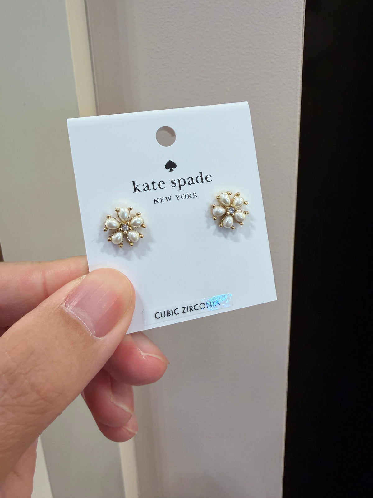 KS outlet 飾品 - 珍珠花瓣 耳針