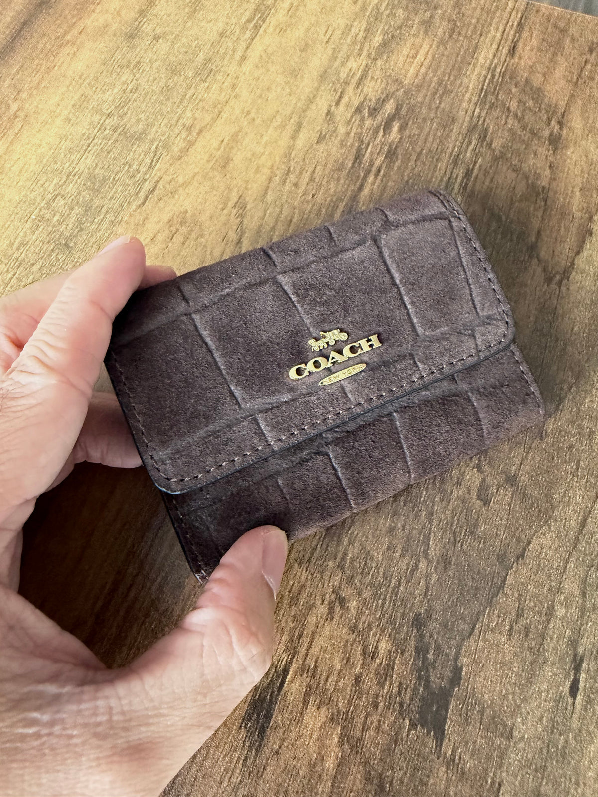 Coach outlet 翻蓋零錢卡夾 - 鱷魚紋楓葉咖