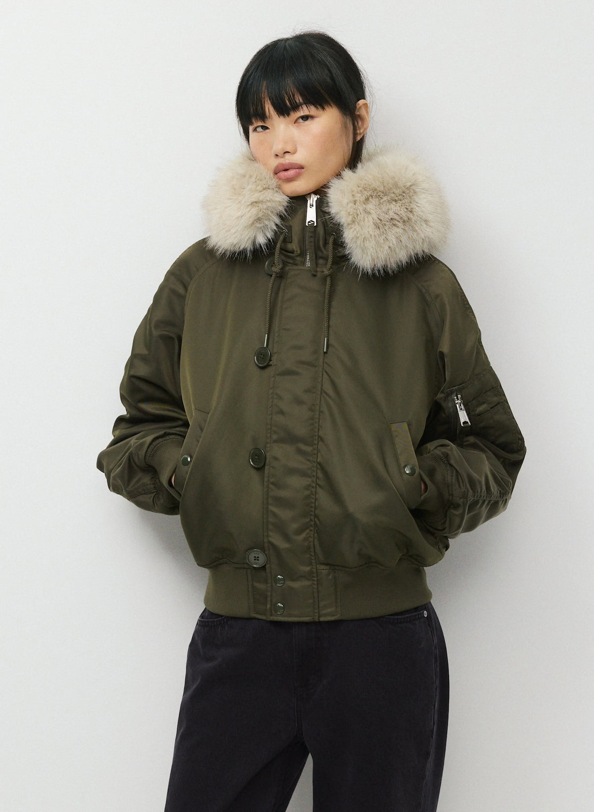 Aritzia 女生 Hitch飛行外套 - 軍綠