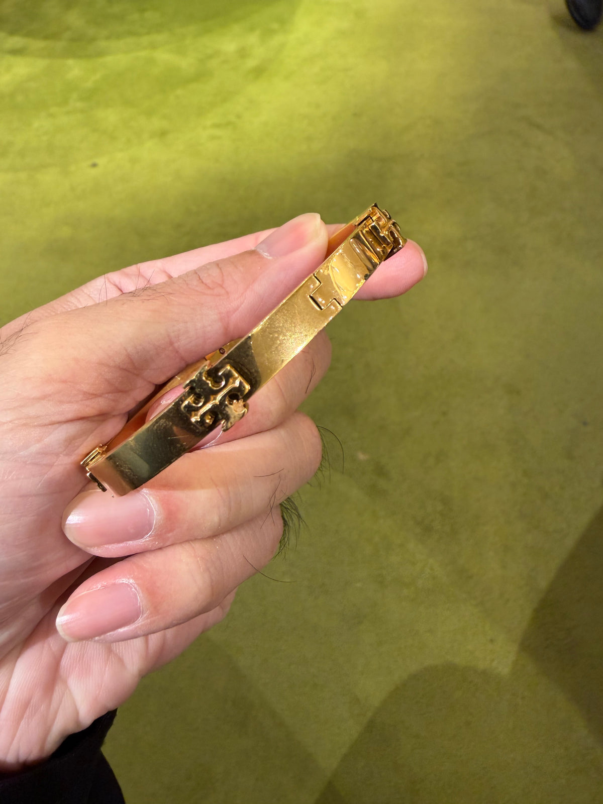 TB Outlet Logo 手環 - 金色