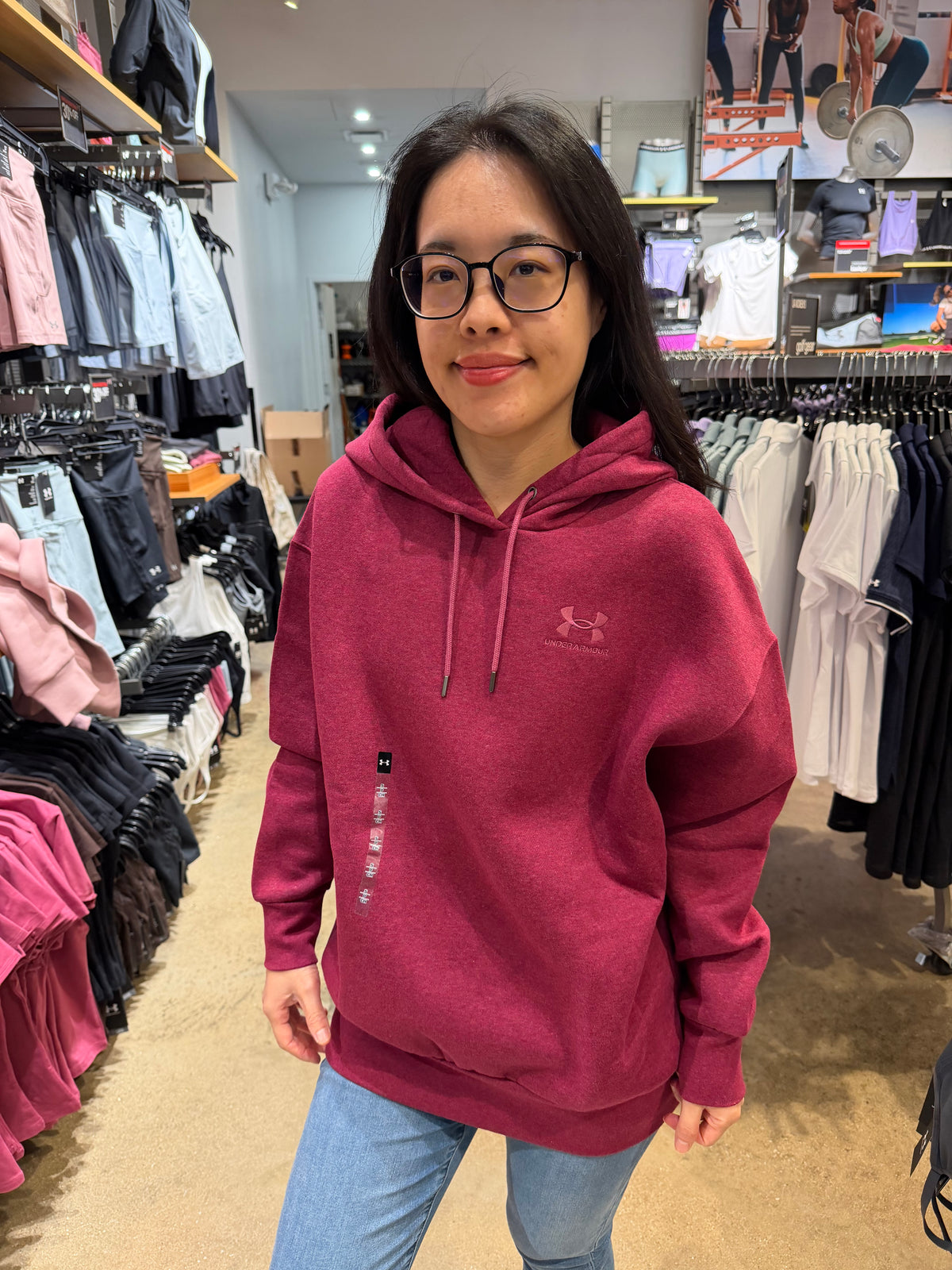 UA 女生 Oversize 小logo刷毛帽T - 莓紅