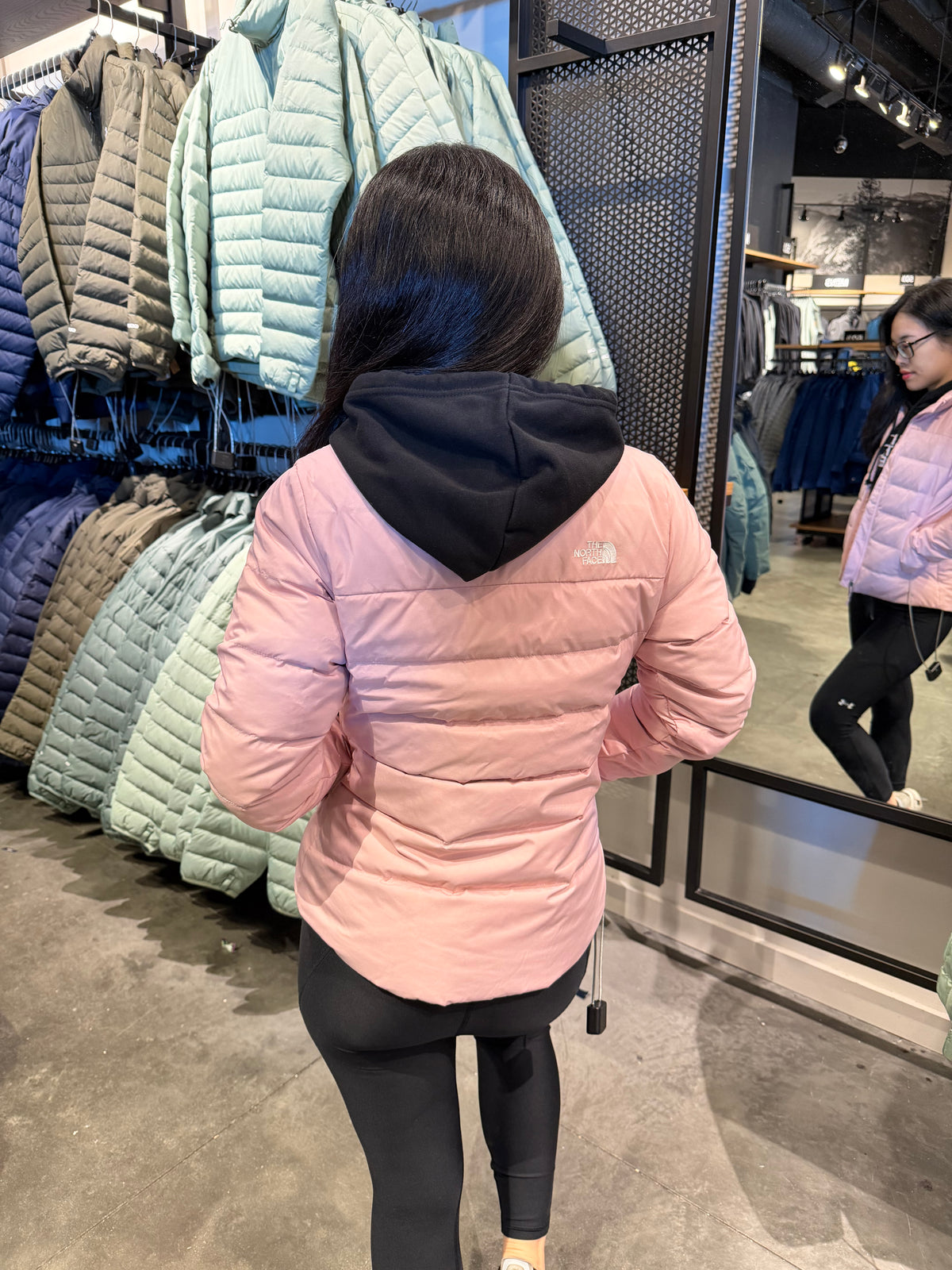 北臉 女生 Minoqua好收納真羽絨外套 600 - 幸運草粉