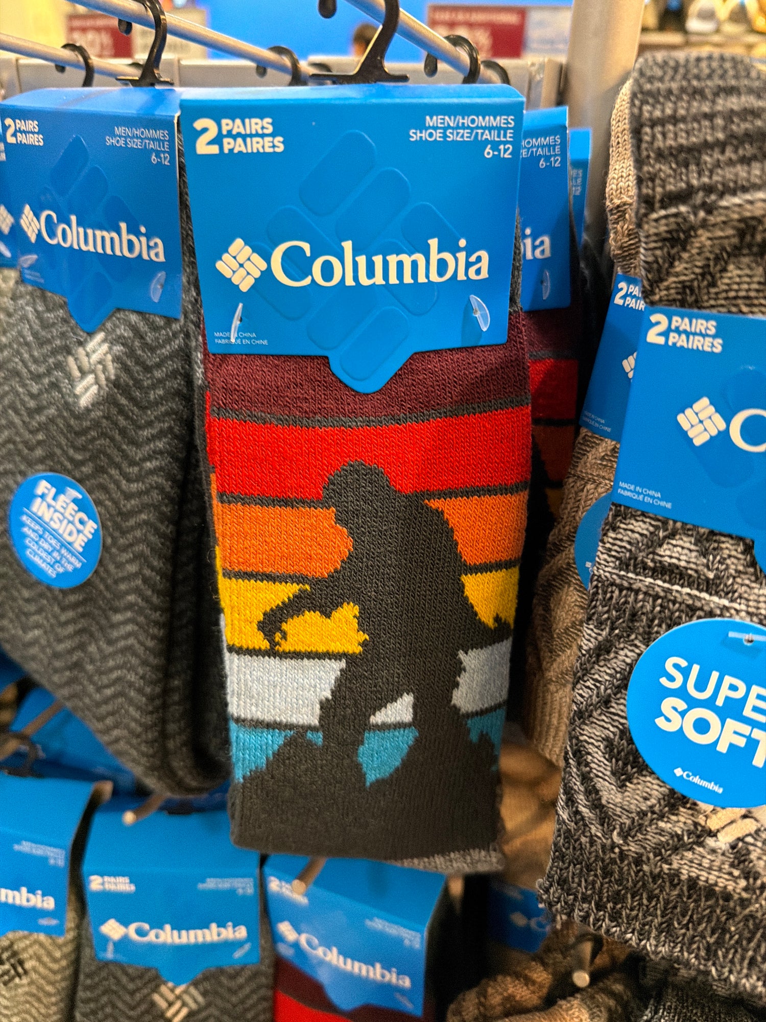 Columbia 厚襪子兩雙 登山者彩虹