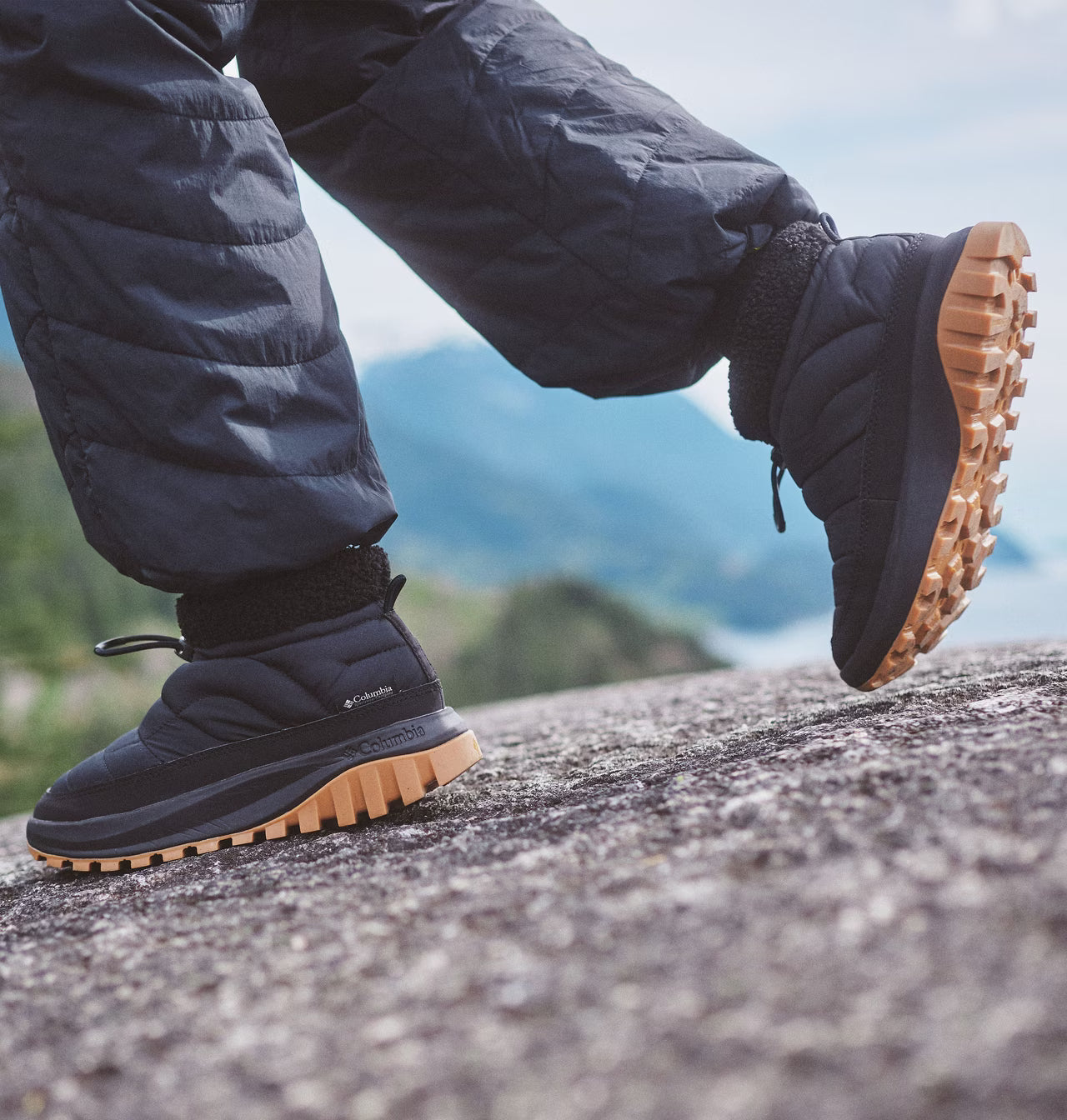 Columbia Snow 可愛銀點短靴