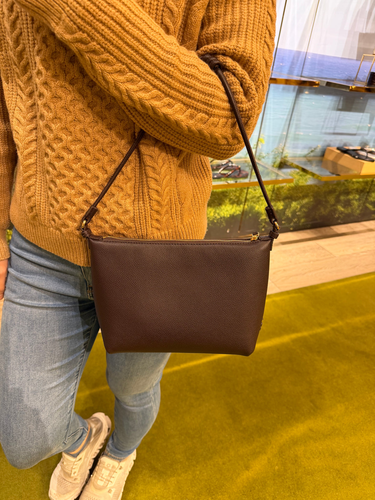 TB Outlet Thea 迷你包 - 巧克力