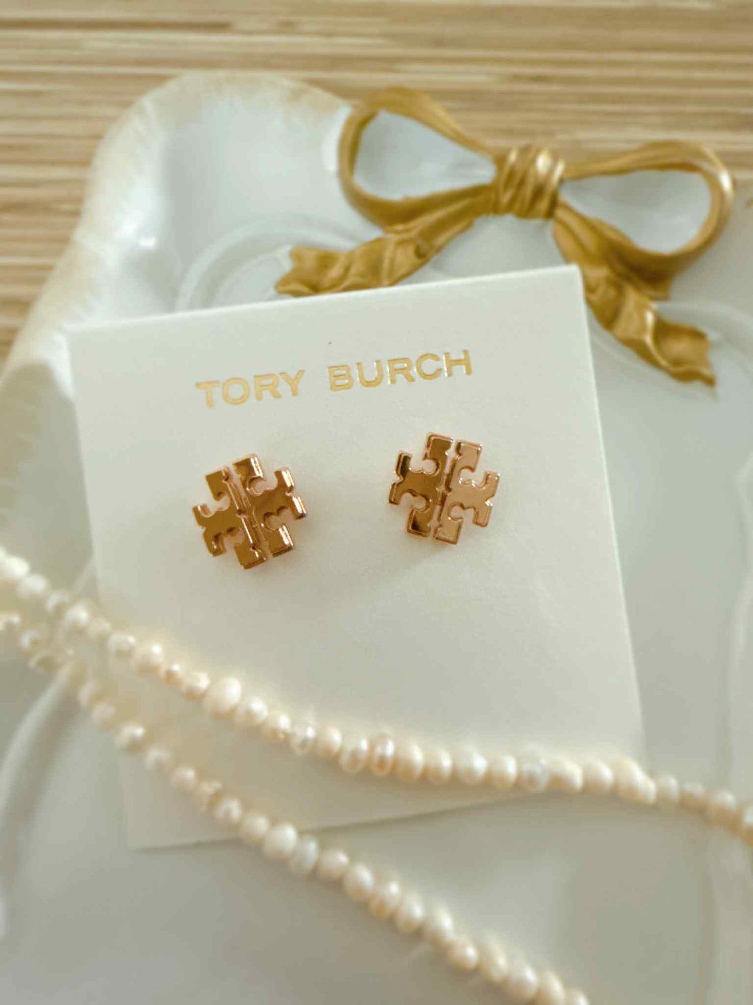 TB outlet 小LOGO耳針 玫瑰金