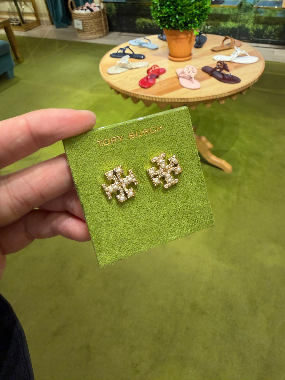 TB Outlet 珍珠logo 耳針 - Tory金