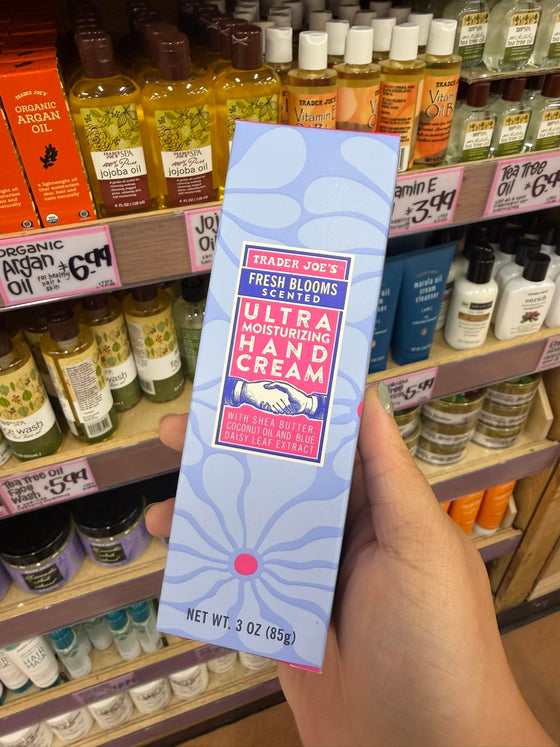 TJ 強勢回歸! 限量花瓣護手霜 85g