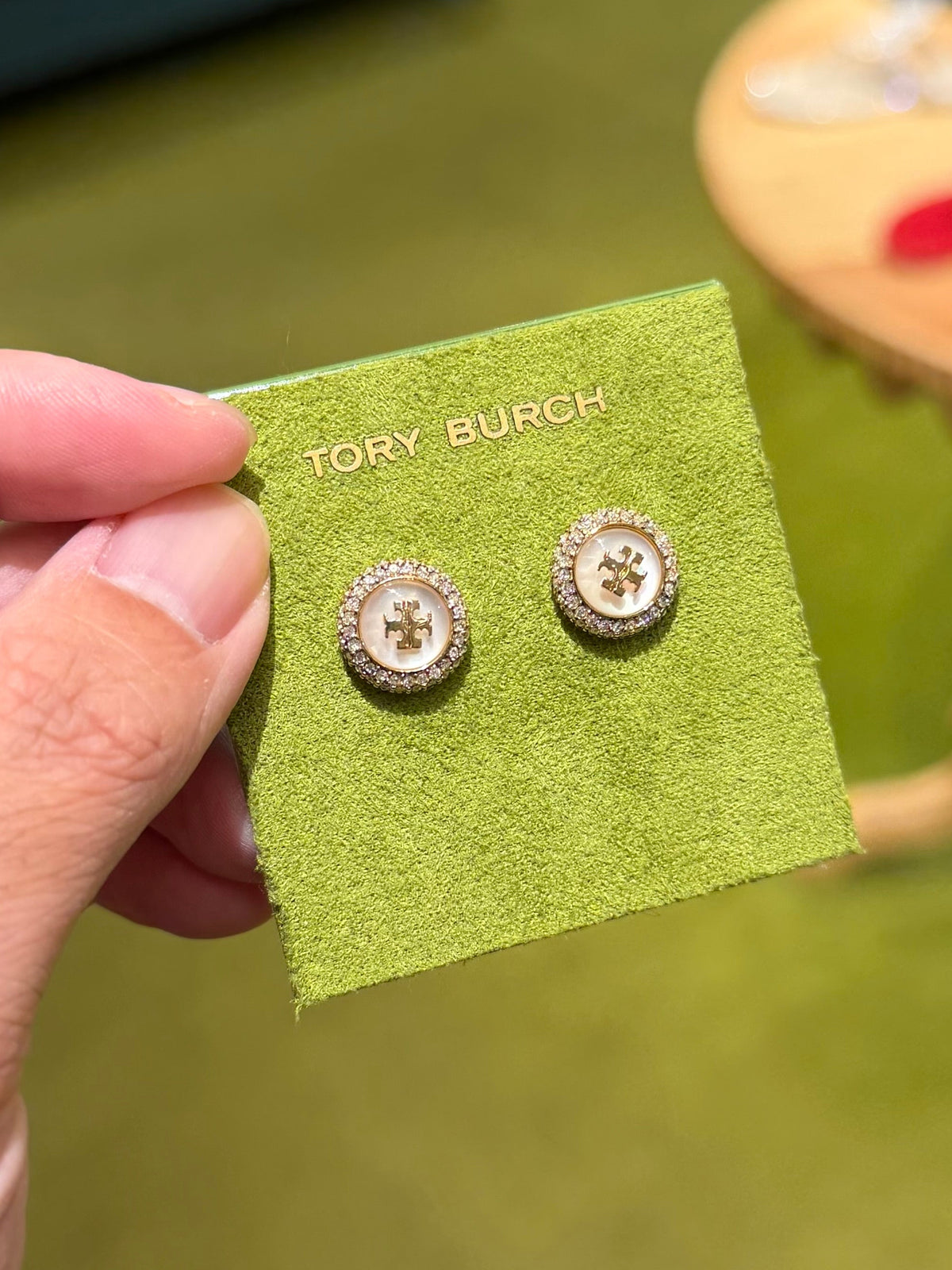 TB Outlet 珍珠母貝耳針 - Tory金