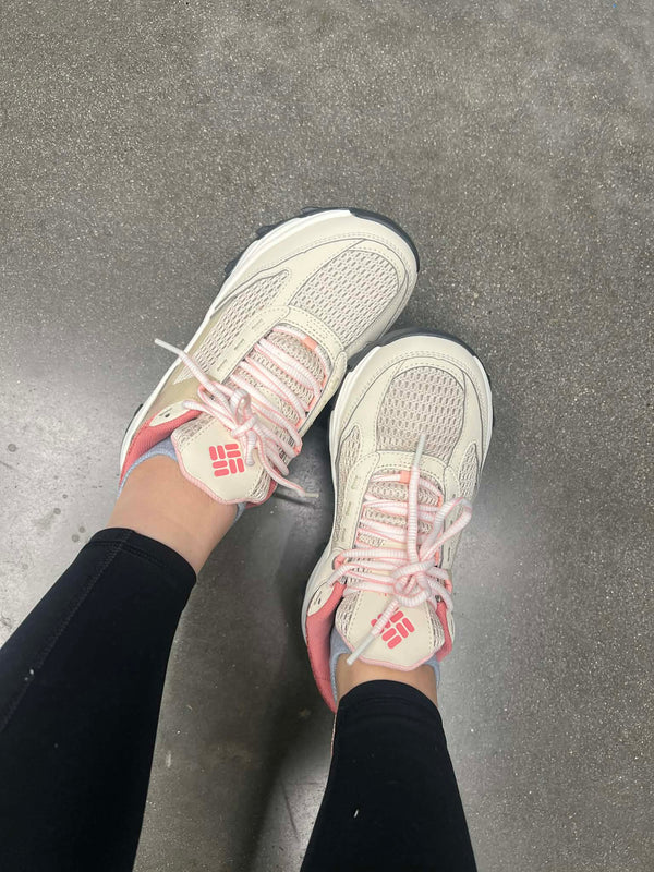 Columbia 女生 Grotto 登山跑鞋