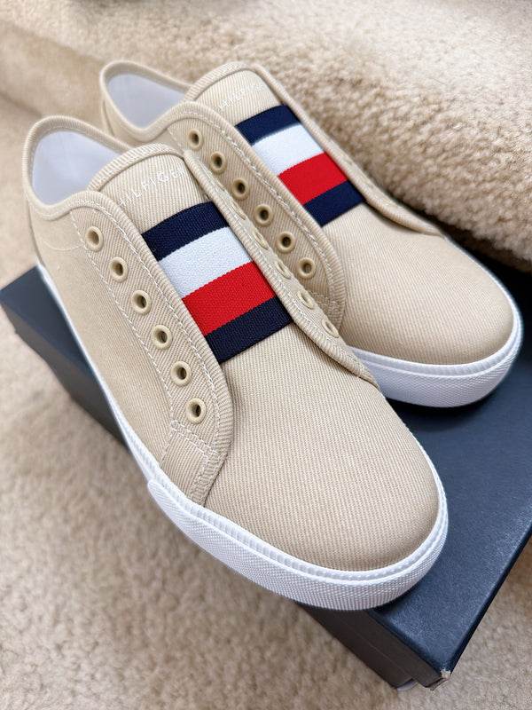 Tommy Hilfiger 懶人鞋 卡其
