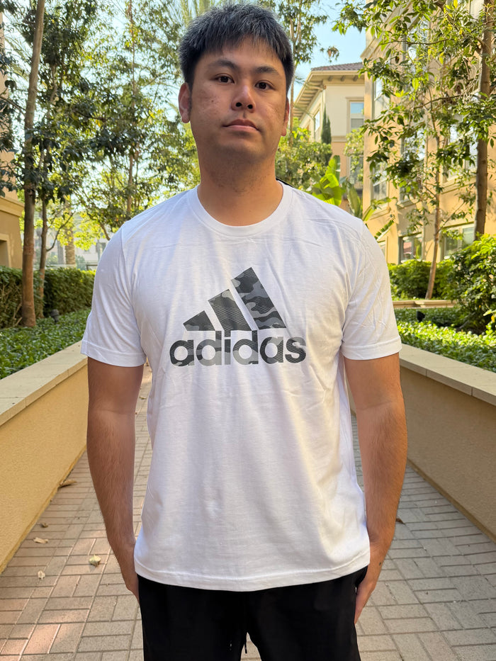Adidas 男生 logo短T 白色迷彩