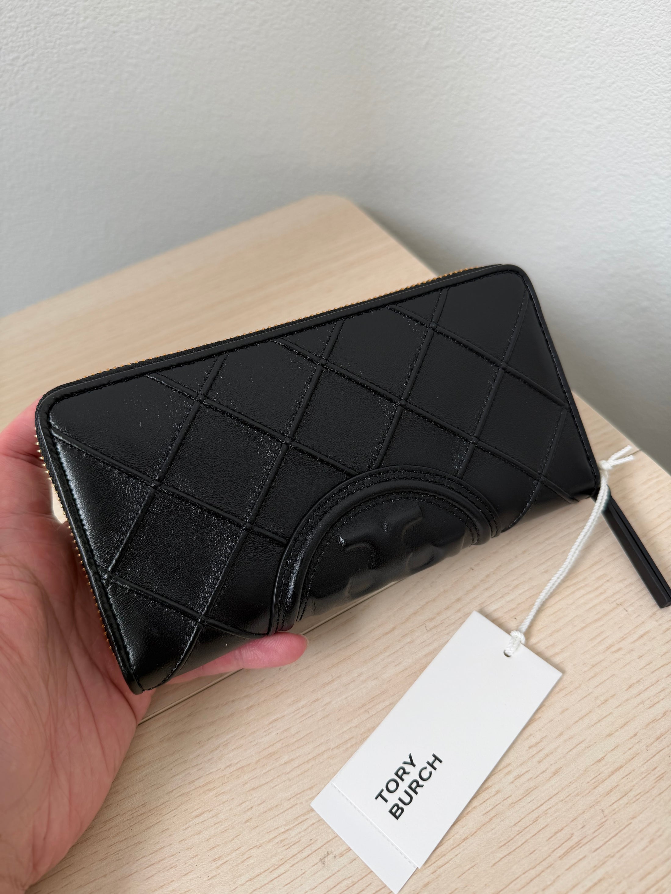 TB 專櫃 Fleming 拉鍊長夾 黑色