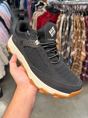 Columbia 男生 Grotto 登山跑鞋