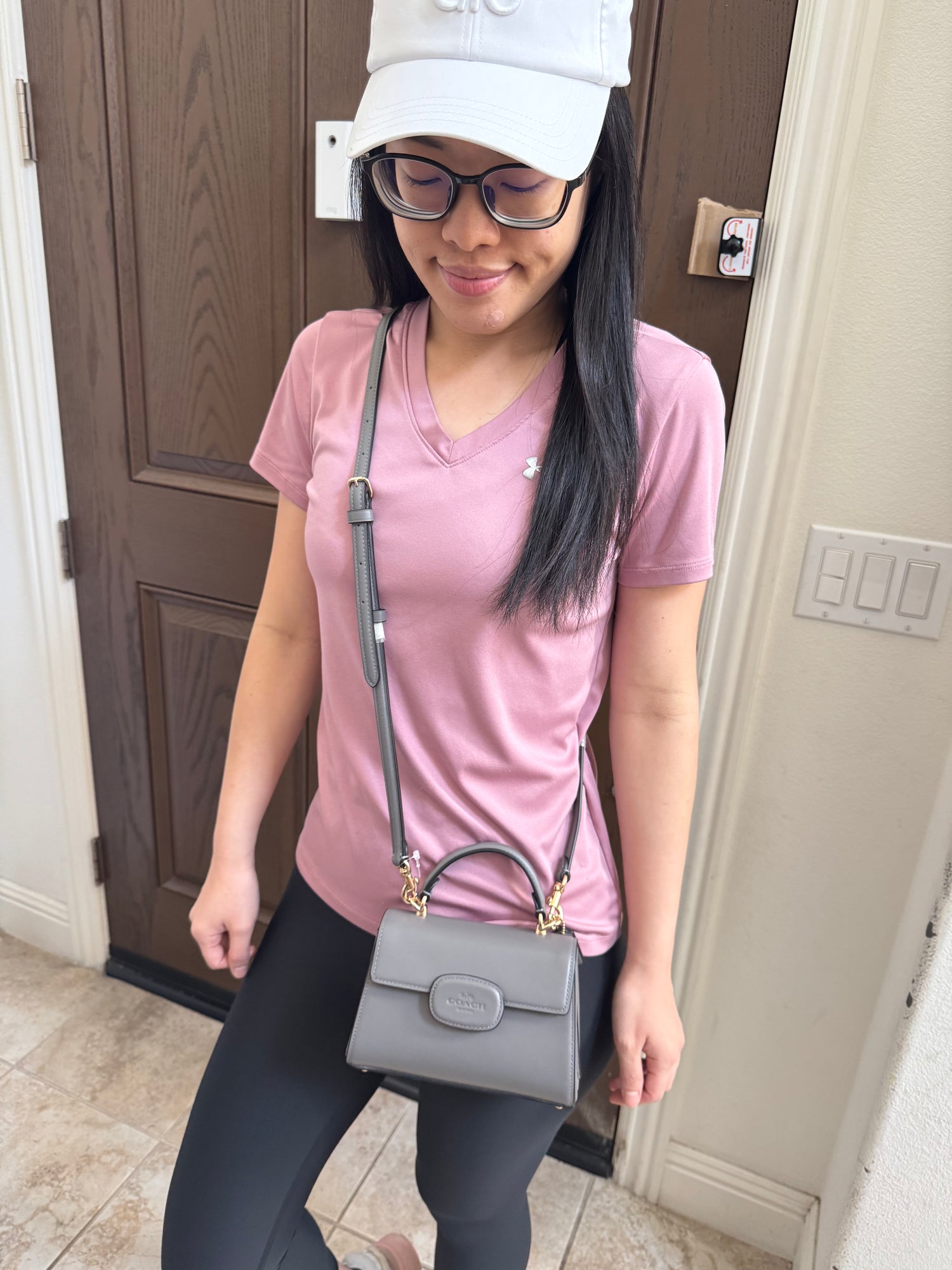 Coach outlet 手提小可愛 藕灰 18
