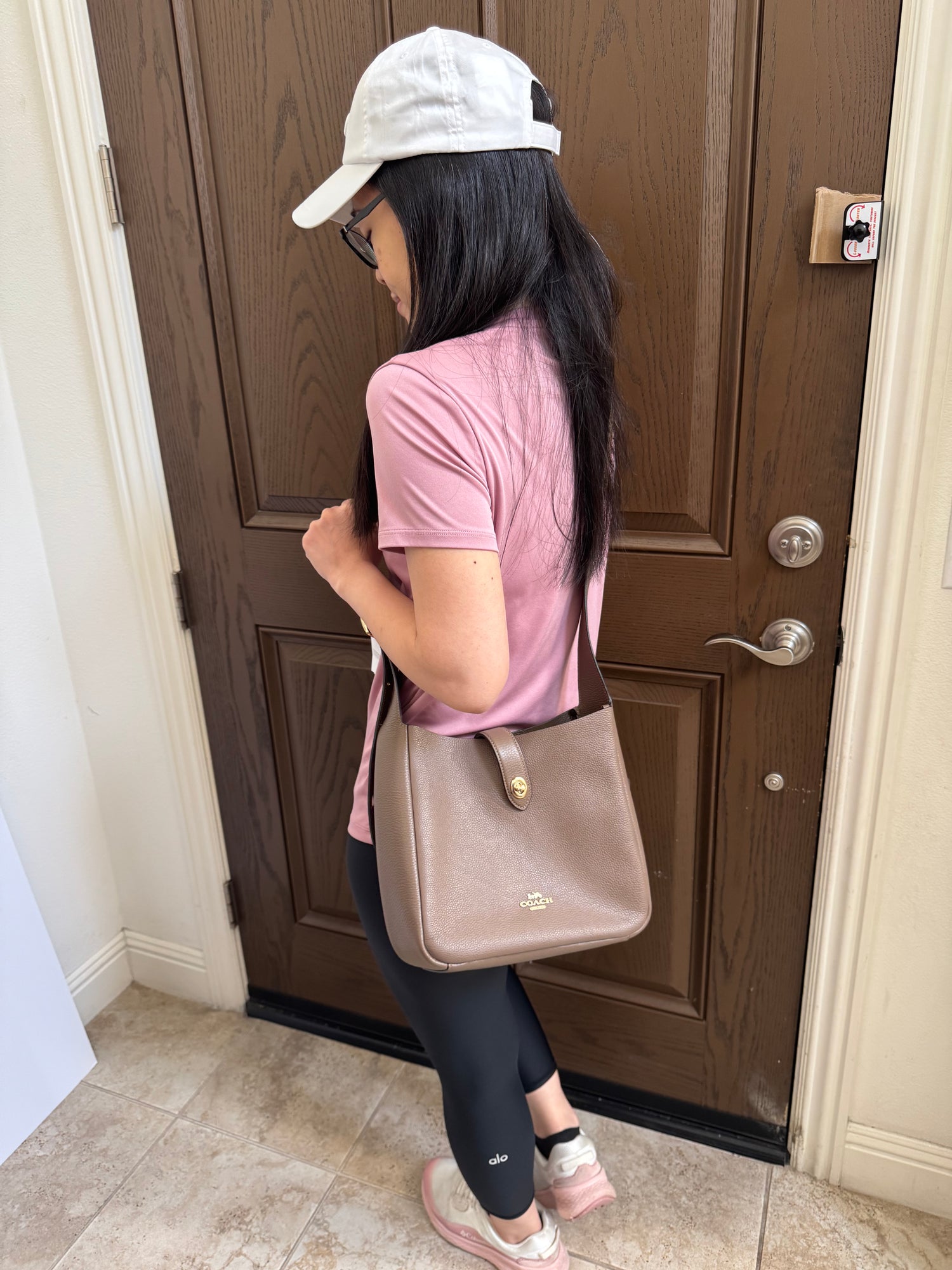 Coach outlet Hadley 菜籃子 藕灰