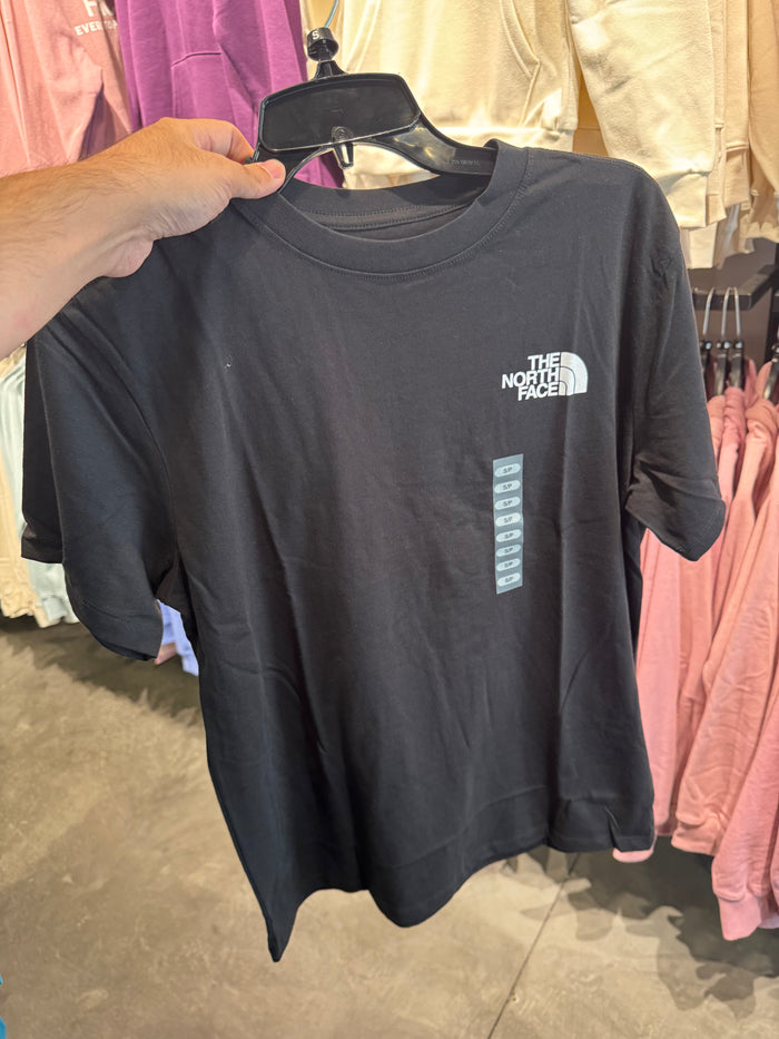 北臉 女生 小Logo短T[背面有圖案] 黑色 L