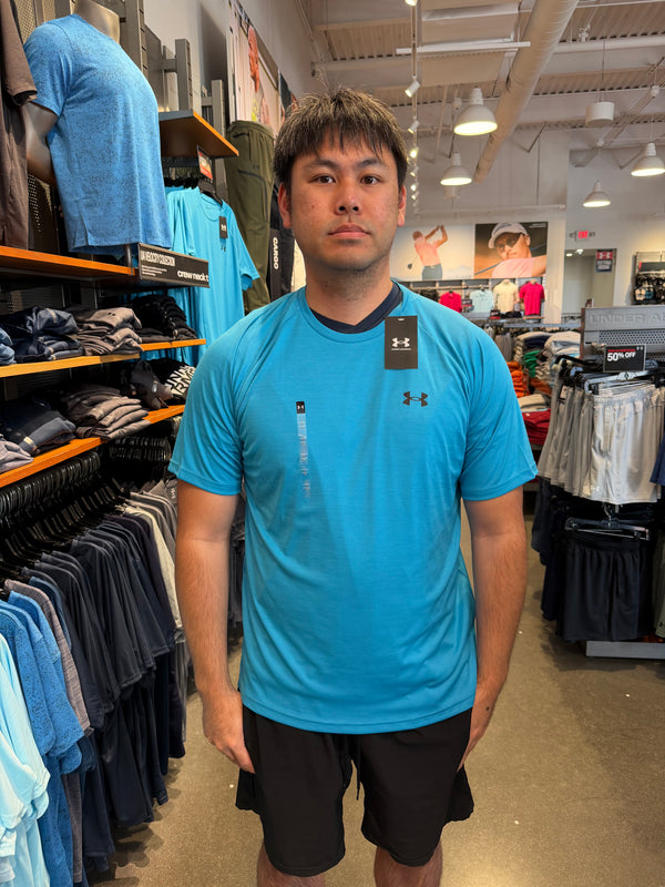 UA 男生 滑溜溜運動短T