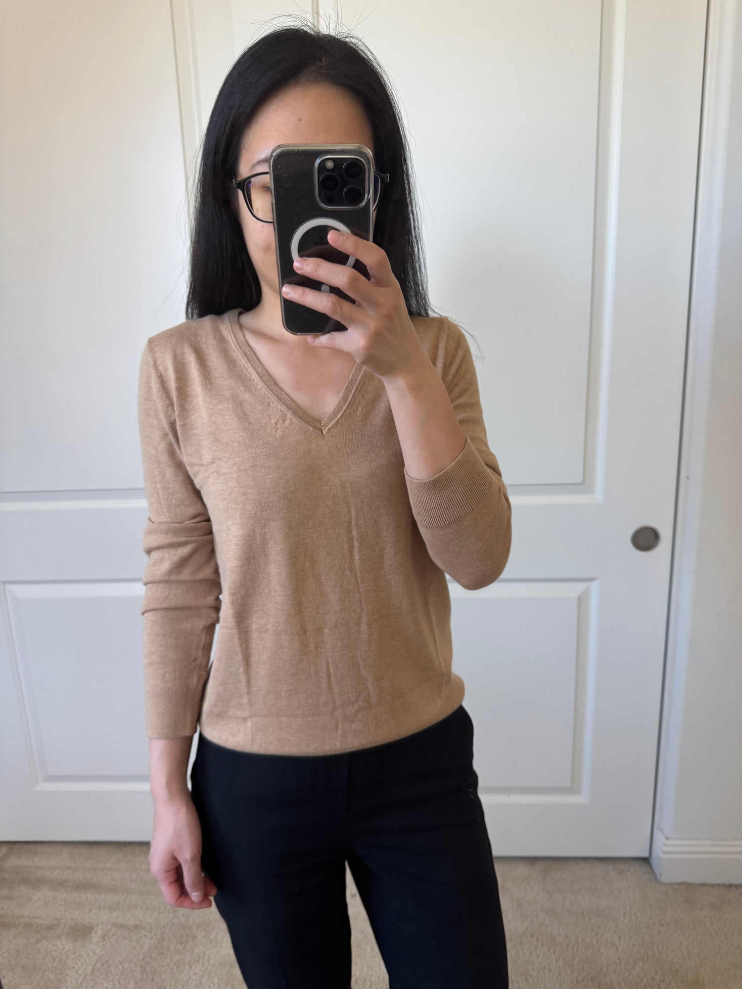 Banana 女生 經典V領毛衣