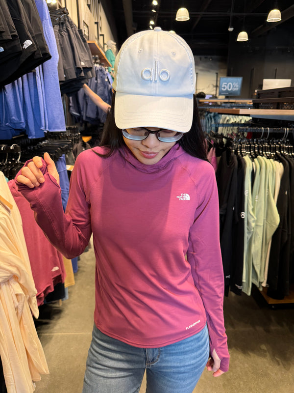北臉 女生 探險防曬帽T 莓果