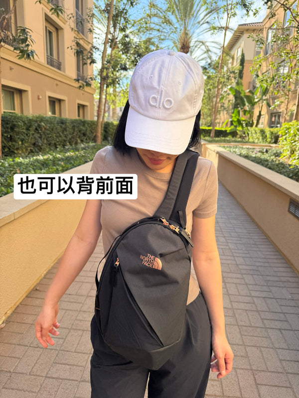 北臉專櫃 好好裝單肩包 9L - 黑色玫瑰金