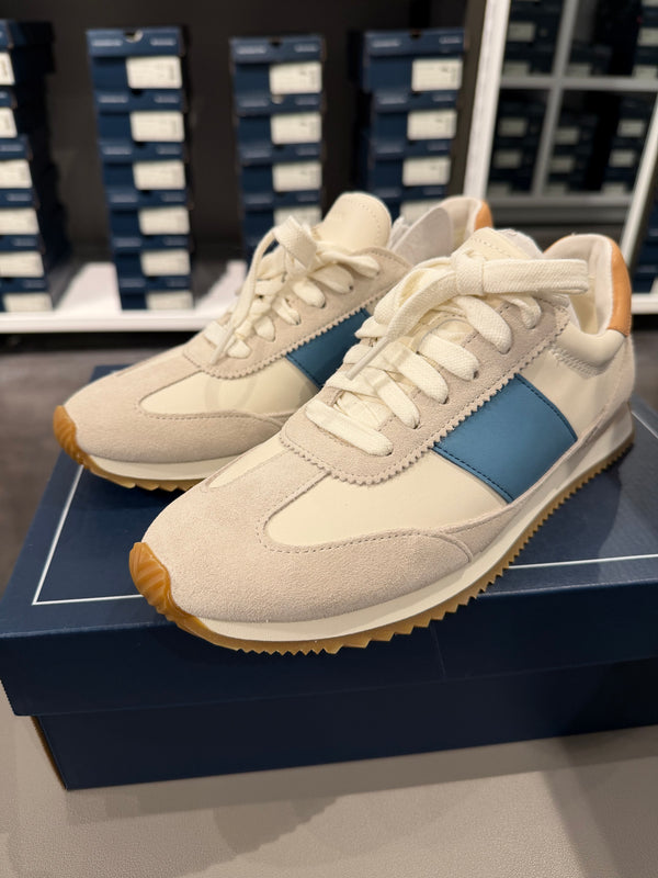 CH outlet 女生 Davie 復古Runner