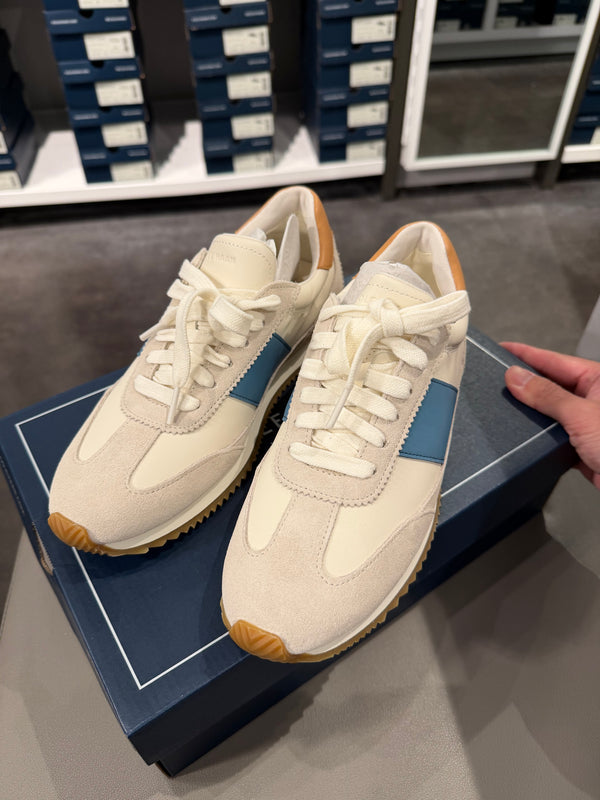 CH outlet 女生 Davie 復古Runner