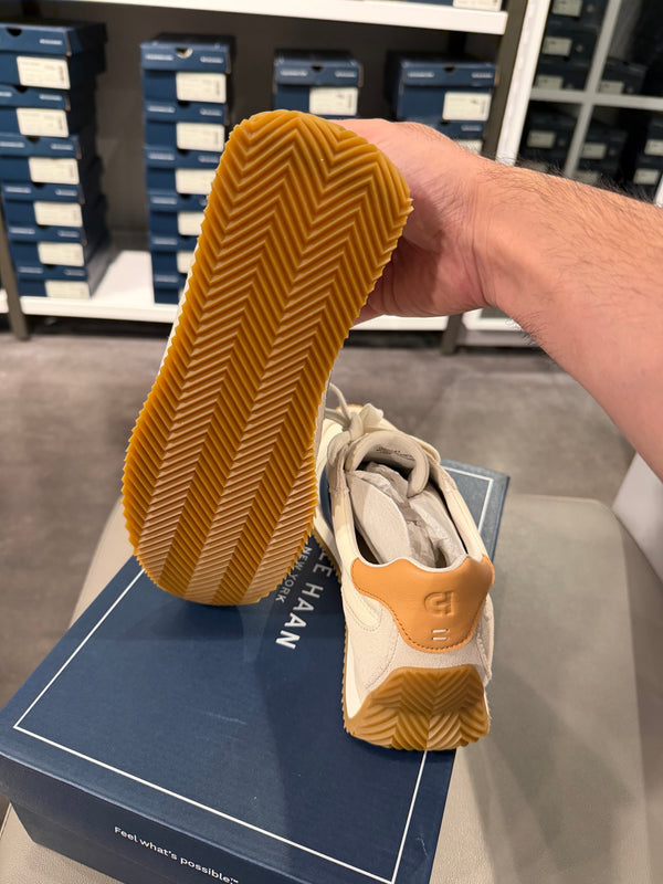 CH outlet 女生 Davie 復古Runner