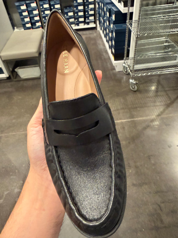 CH outlet 女生 Stassi 軟樂福鞋