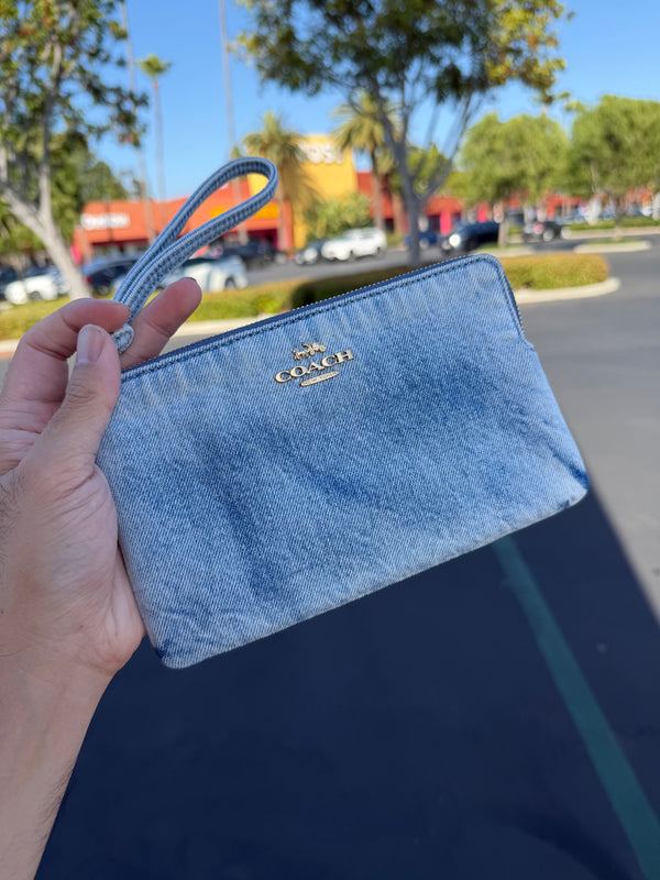 Coach Outlet 牛仔大手拿包