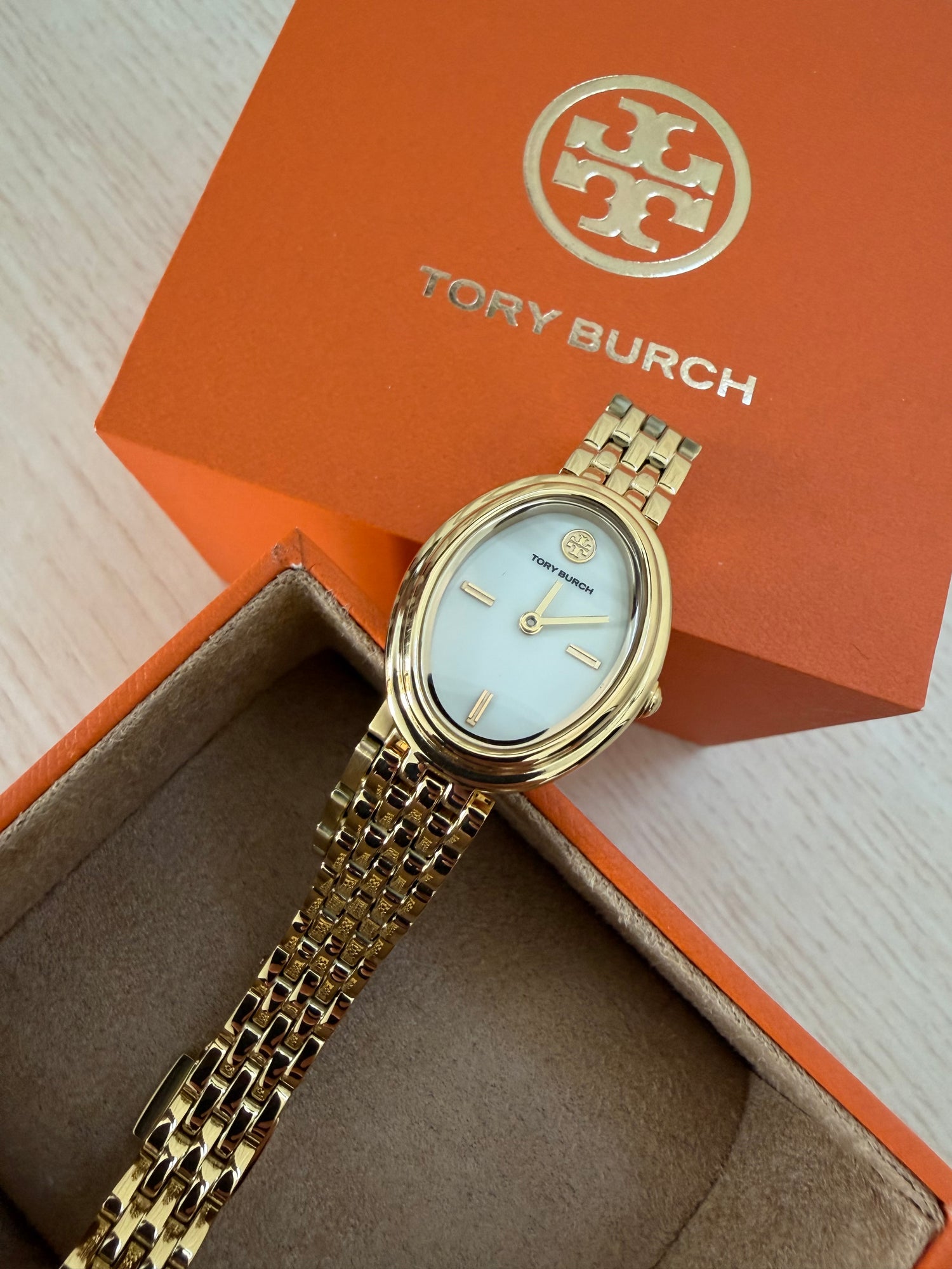TB專櫃 橢圓女錶 金色錶帶