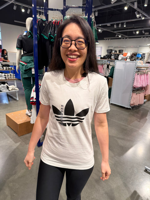Adidas 女生 棉短T - 三葉草