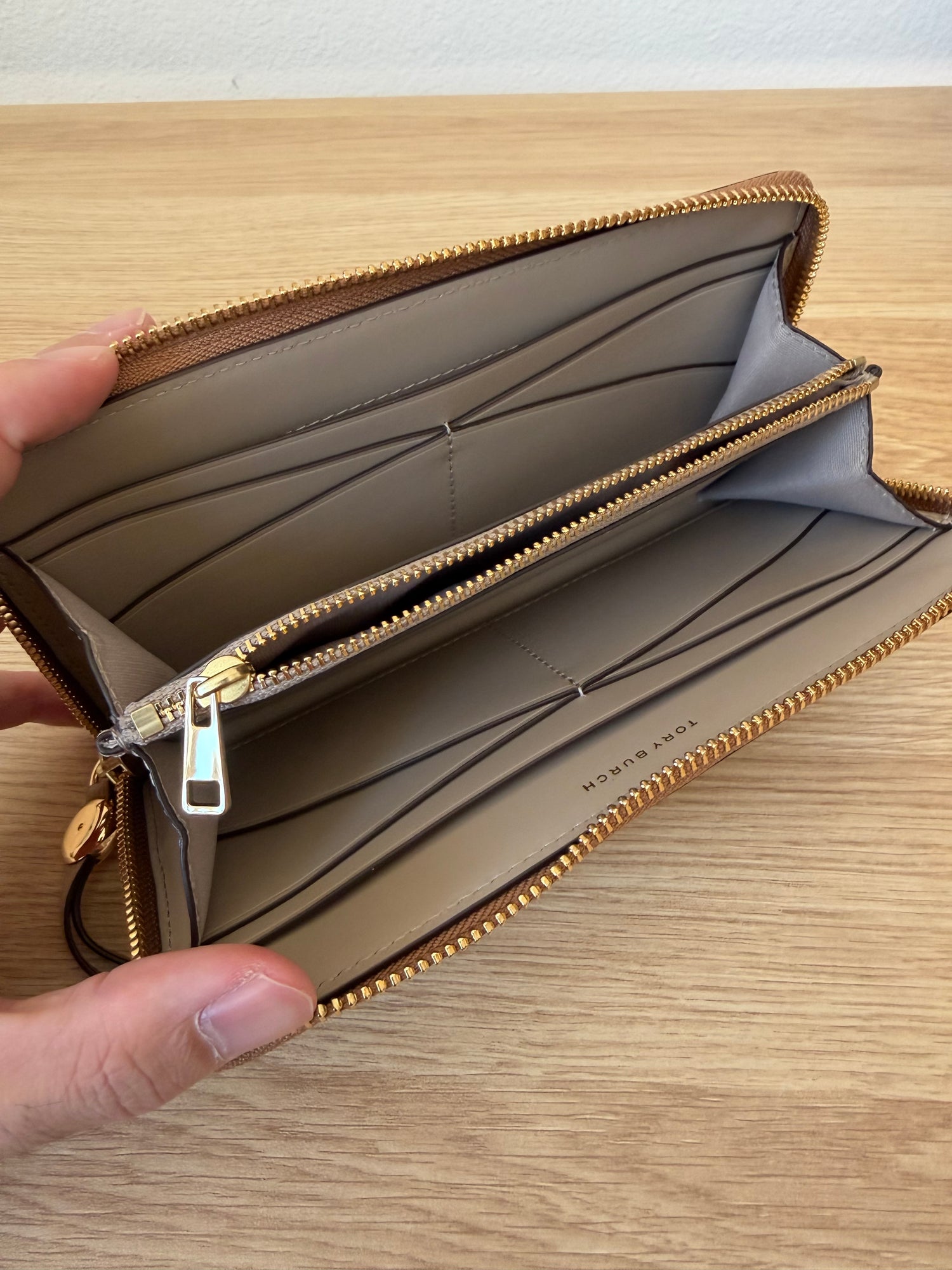 TB專櫃 Romy 拉鏈長夾