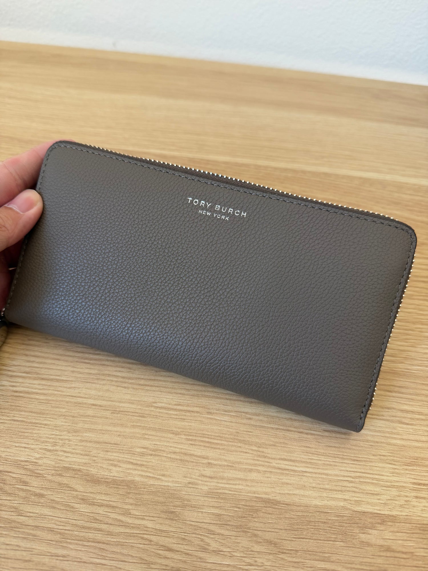 TB專櫃 Romy 拉鏈長夾