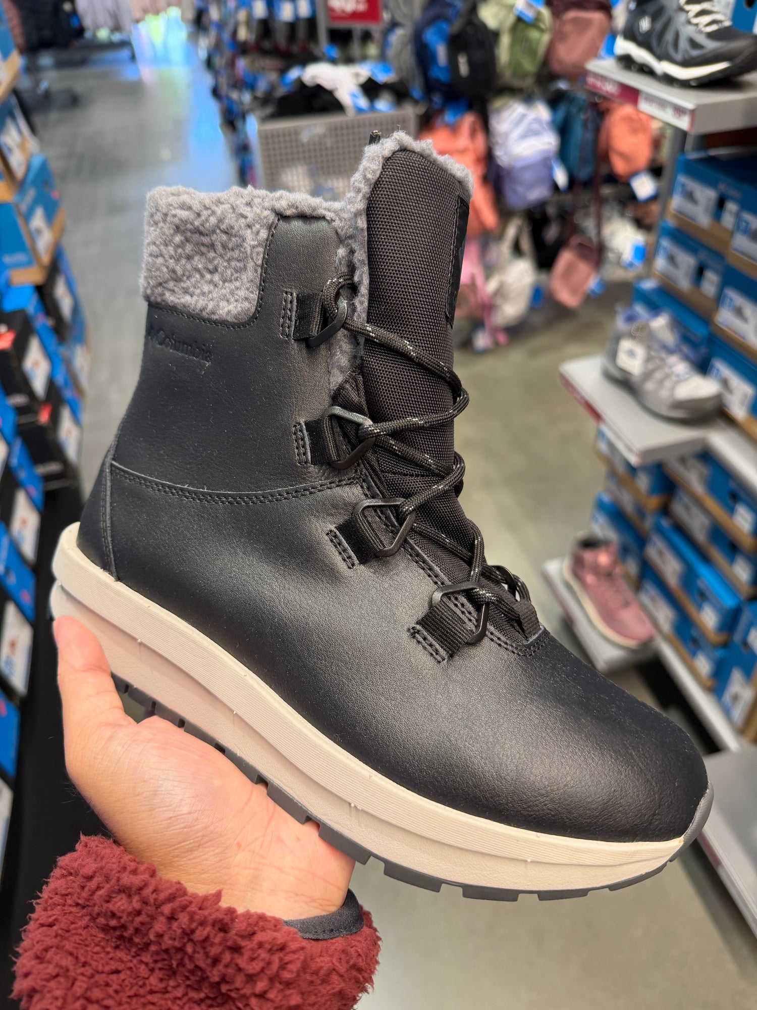 Columbia 女生 peak 銀點點防水保暖靴