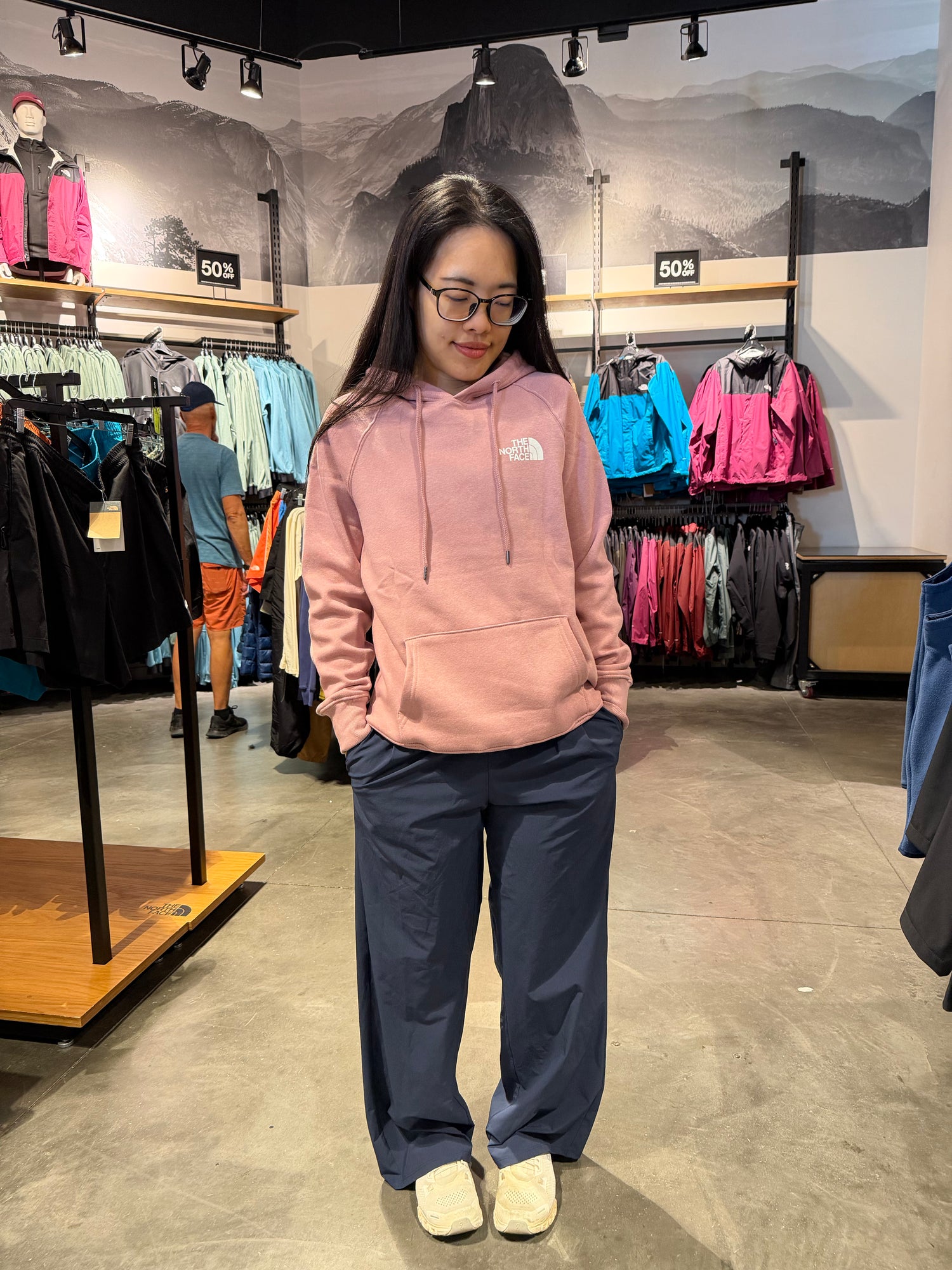北臉 女生 小logo帽T