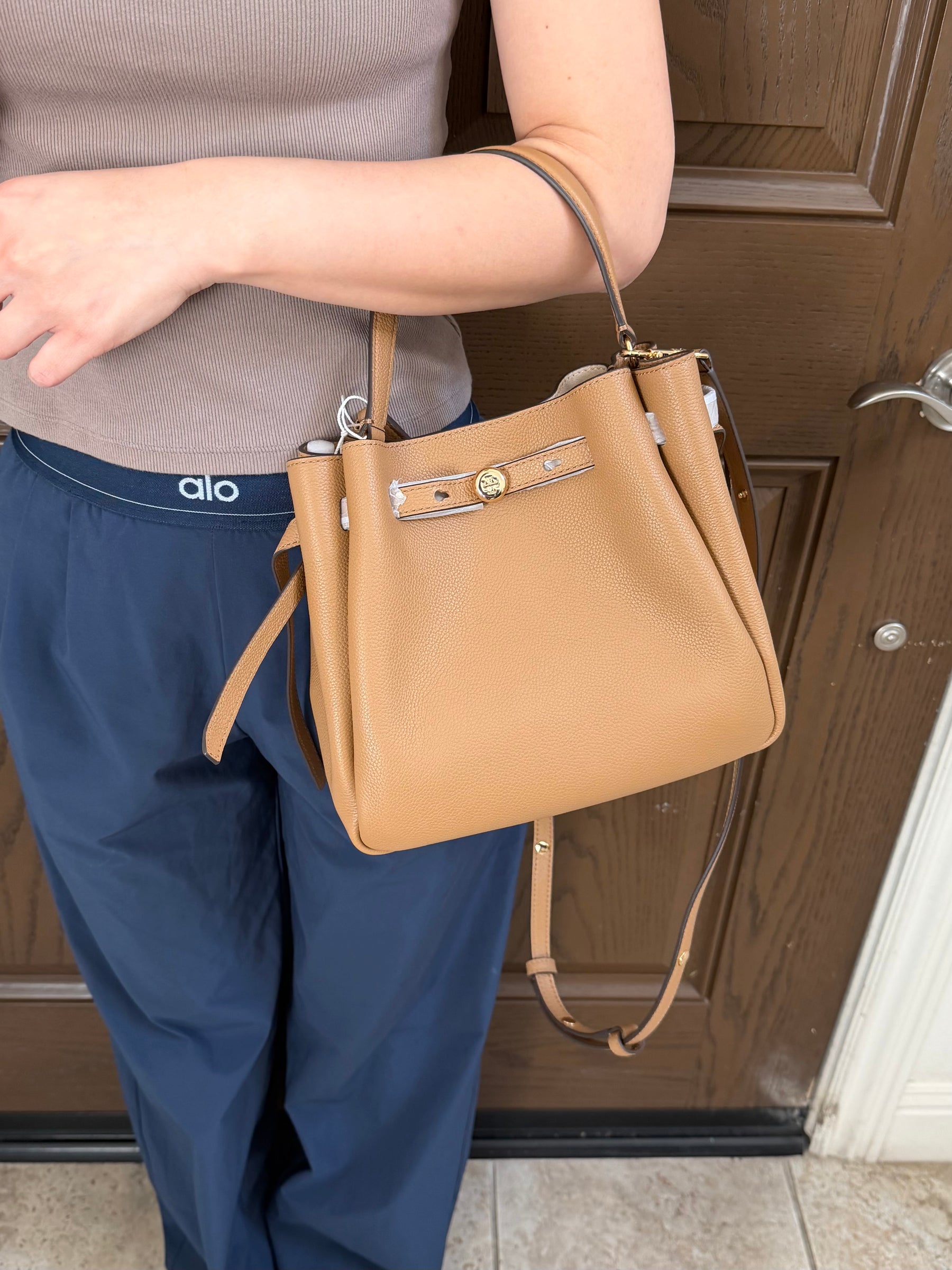 TB 專櫃 Romy 水桶包 提拉米蘇