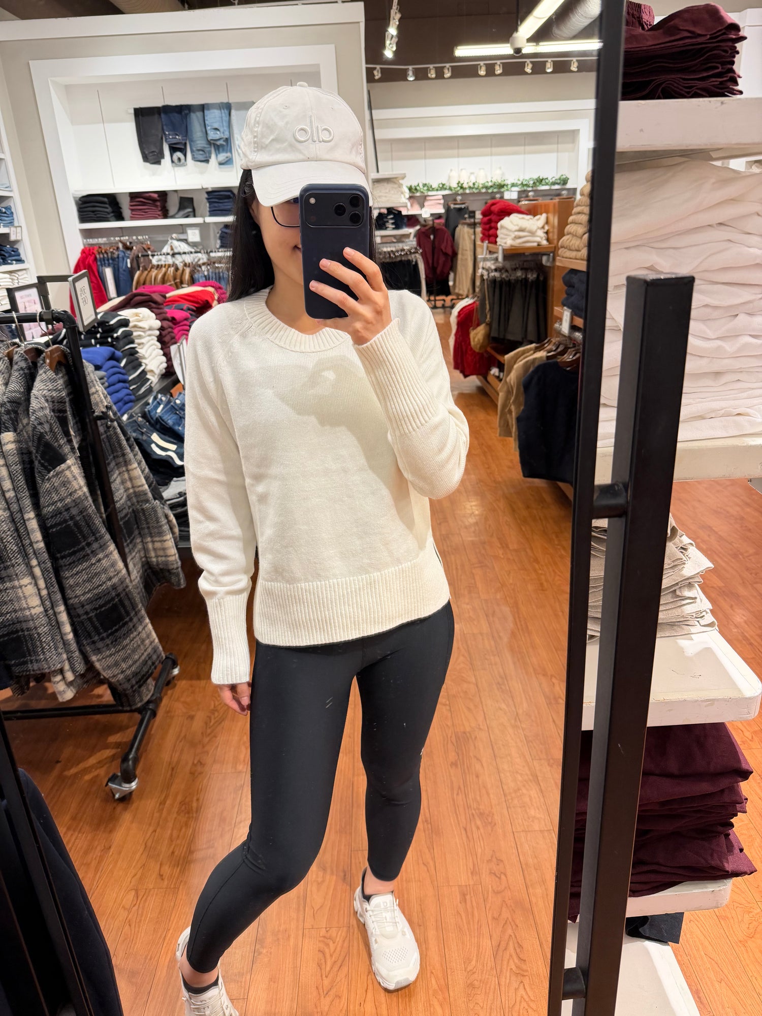 Banana 女生 柔軟圓領毛衣