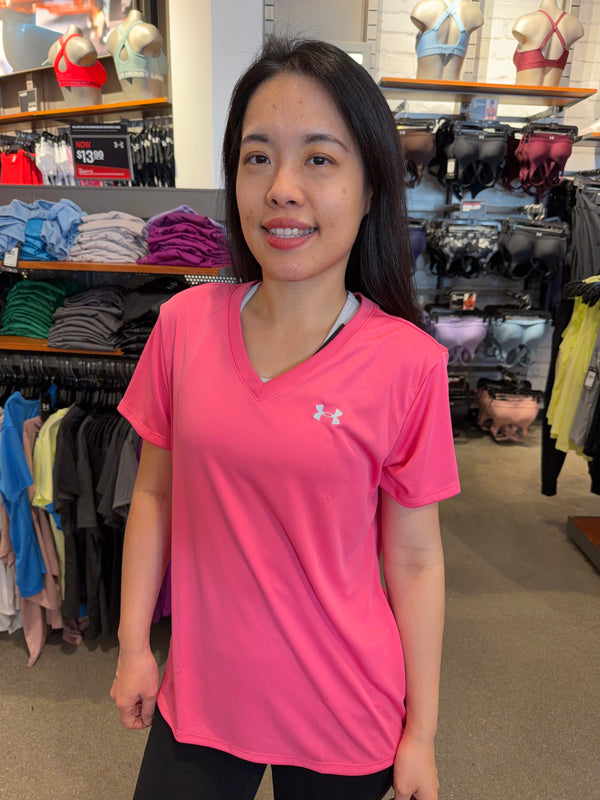 UA 女生 滑溜溜運動短T - V領