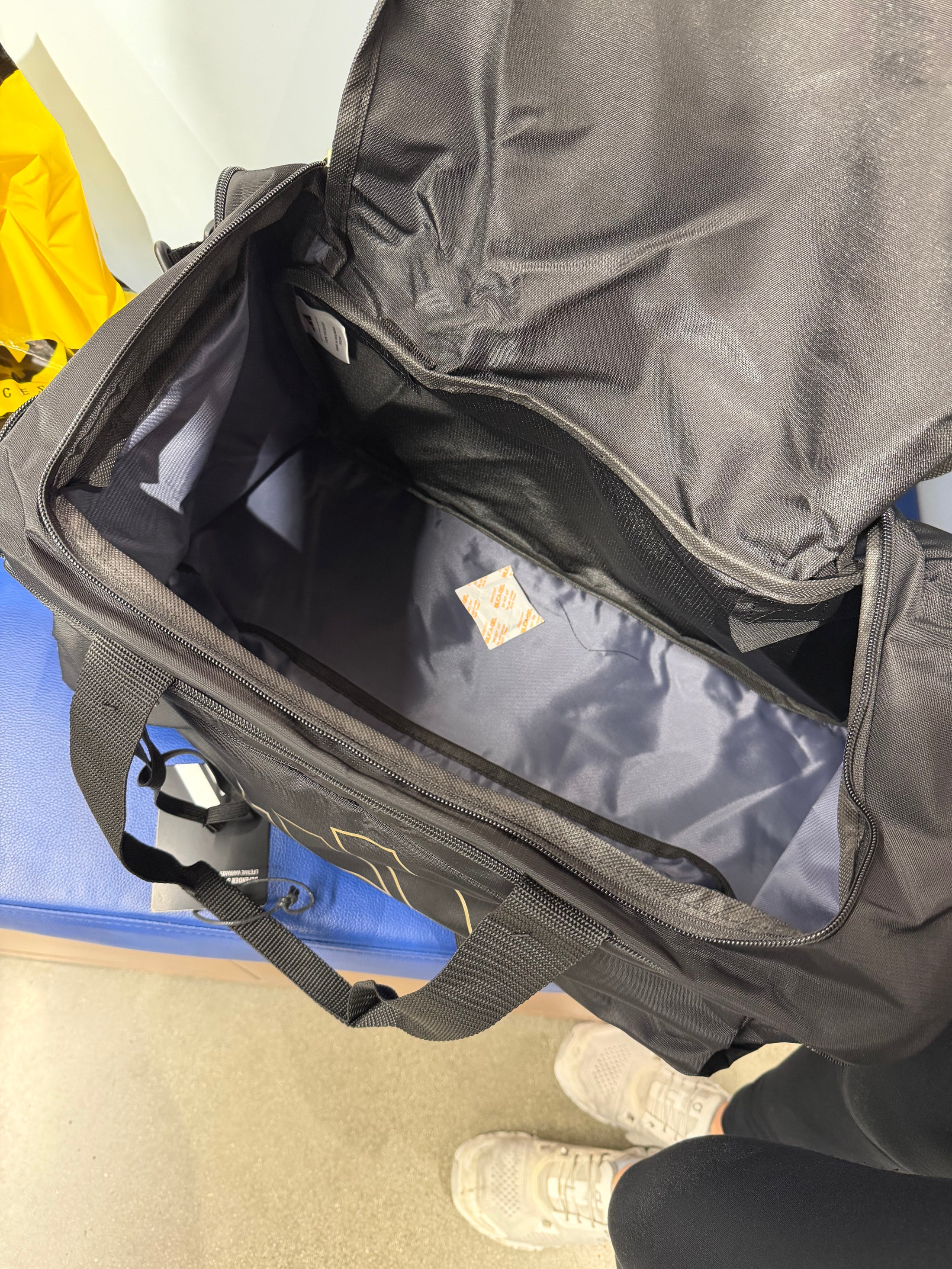 Adidas 旅行必備 旅行袋 - 黑金
