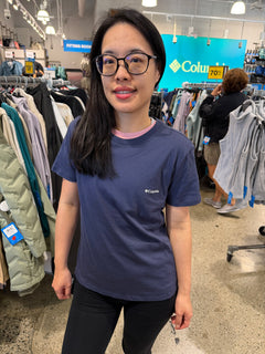 Columbia 女生 迪士尼聯名T - 深藍大自然