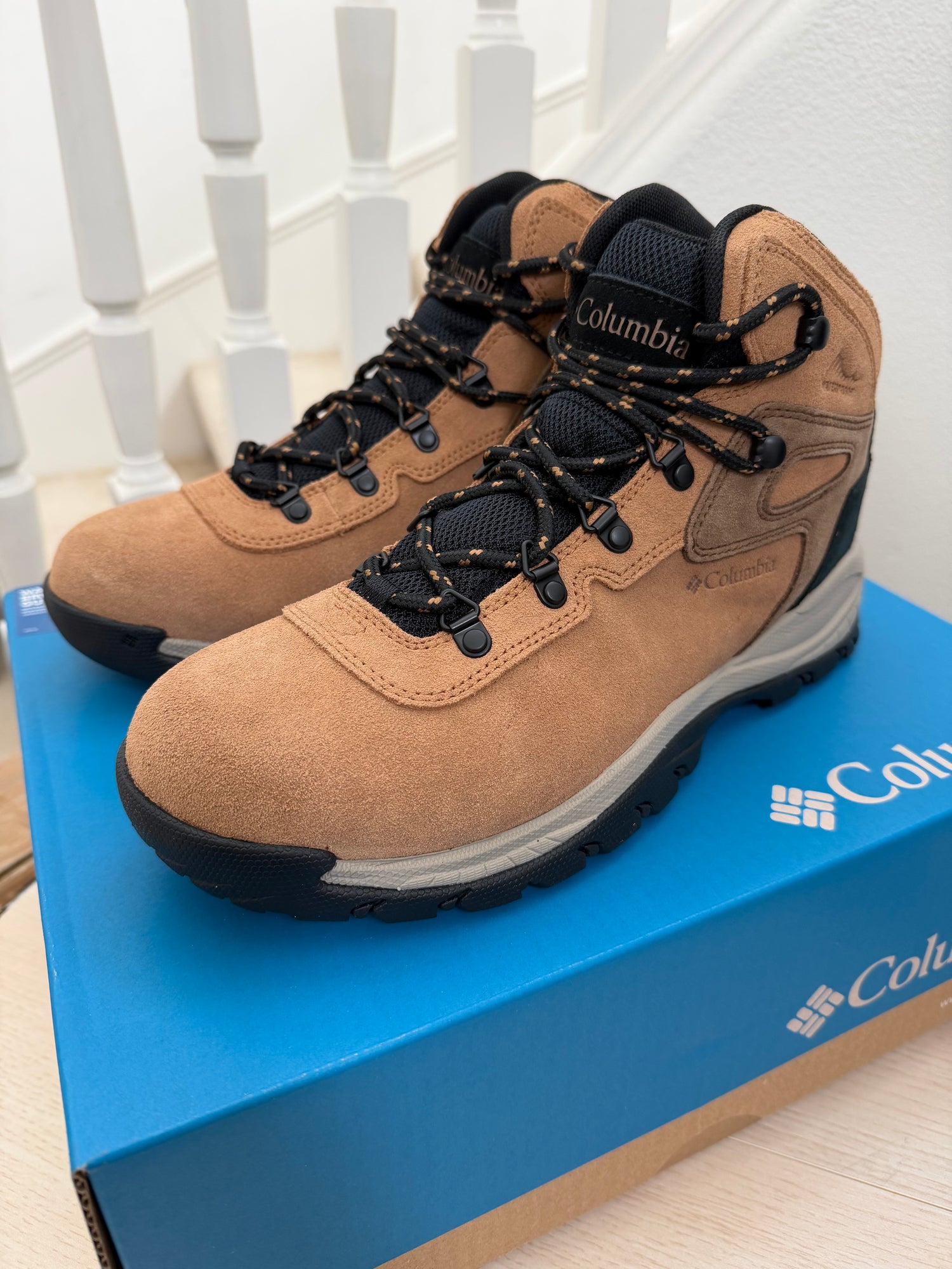 Columbia 男生 Yoncalla 防水靴 28cm