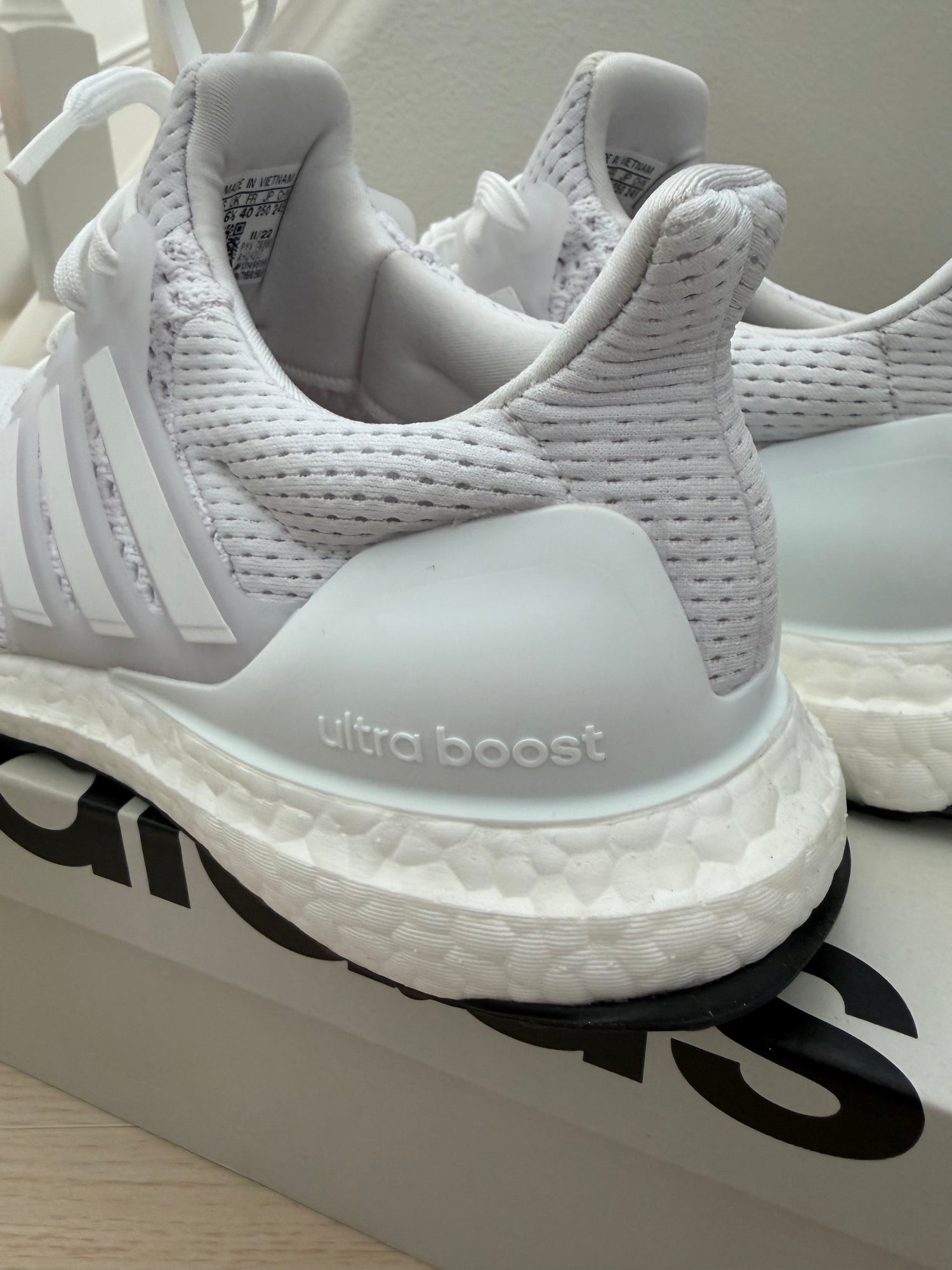 Adidas 女生 Ultraboost 1.0 - 25cm