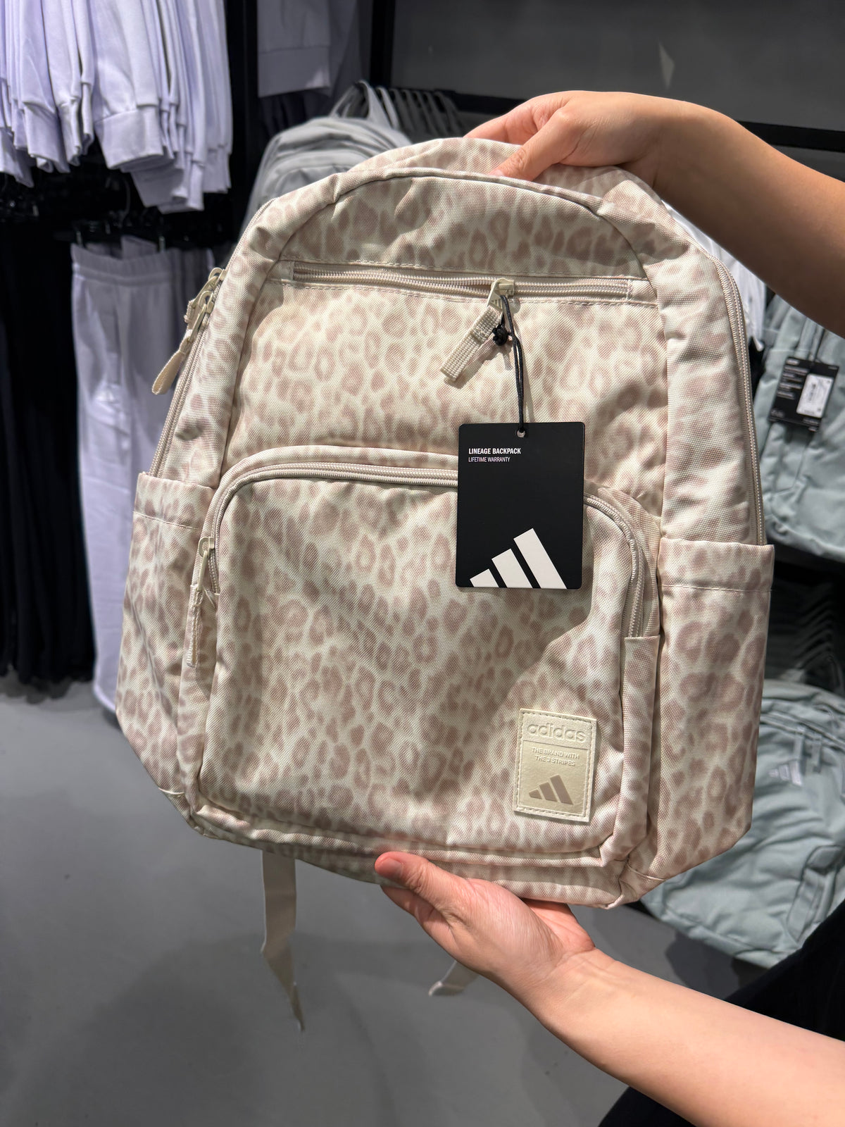 Adidas Lineage 後背包 - 可愛豹