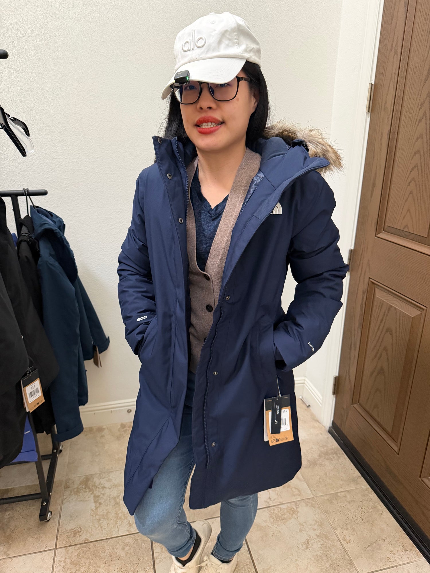 北臉專櫃 女生 羽絨派克 深藍 S